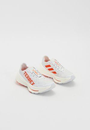 AGRAVIC SPEED ULTRA TRAIL - Løpesko for mark - cloud white/impact orange/dash grey