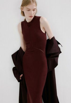 Vestido de tubo - bordeaux