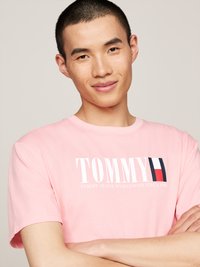 Tommy Jeans Apdrukāts T-krekls - ballet pink