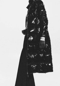 Mango Abrigo de invierno - black