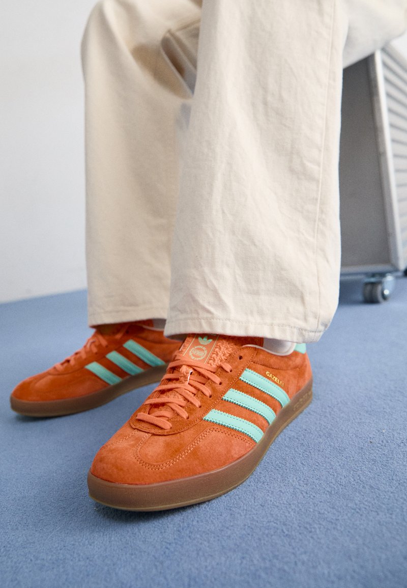 adidas Originals GAZELLE INDOOR UNISEX - Trainers - easy orange/clear mint/ orange - Zalando.co.uk adidas Originals GAZELLE INDOOR UNISEX - Trainers - easy orange/clear mint/ orange - Zalando.co.uk