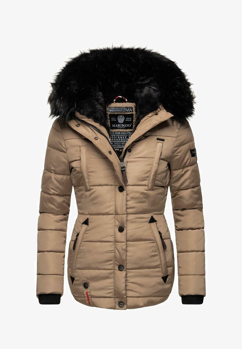 Beige dunjakke med hette i svart faux pels, glidelås- og knappelukking, fire lommer og quiltet design. Har merkevarens logo-merking.