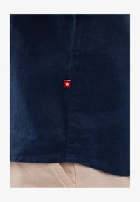 Sélectionné, marine