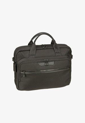 Schwarze rechteckige Aktentasche mit zwei Griffen, mehreren Reißverschlussfächern und Porsche Design-Logo auf der Vorderseite.