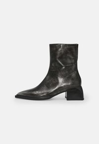 Vagabond VIVIAN - Klasične gležnjače - silver/black