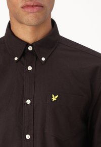 Lyle & Scott PLAIN OXFORD - Shirt - sediment