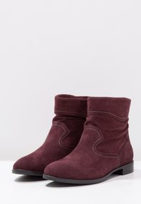 Tamaris Botines bajos - bordeaux
