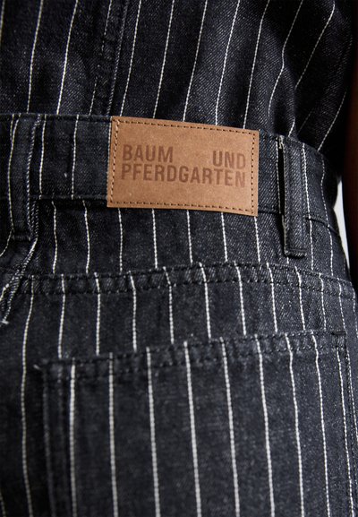 Baum und Pferdgarten NINI - Džínsy voľného strihu - black denim