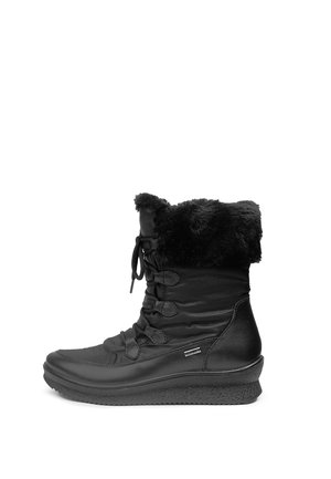 Bottine noire imperméable avec un revers en fausse fourrure, devant lacé, tige rembourrée et semelle en caoutchouc texturé pour une meilleure adhérence.