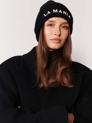 MAEVE - Kootud müts - black