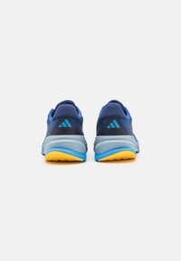 adidas Performance SUPERNOVA SOLUTION - Zapatillas running asfalto - team royal blue/dark blue/blue burst