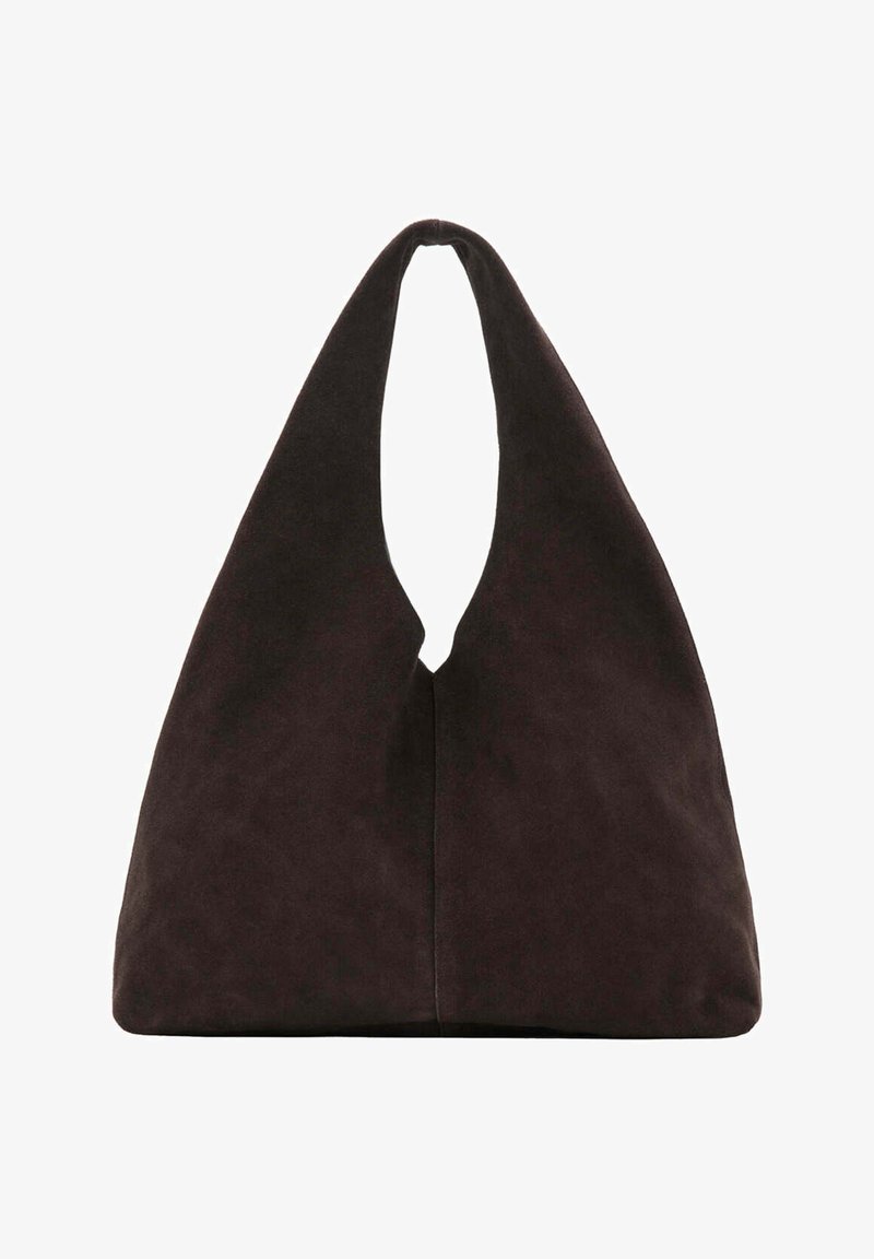Sac à bandoulière triangulaire marron foncé doux avec une poignée large unique en haut et une texture de surface lisse.