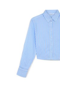 Camicia a maniche corte di colore azzurro chiaro con strisce verticali bianche. Presenta un colletto classico e dettagli con bottoni sulla parte anteriore e sui polsini.