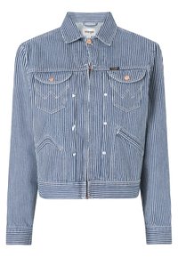 Blå- och vitrandig denimjacka med tryckknappar i kragen, två bröstfickor, framdragkedja och vita sömnadsdetaljer. Kortad design.