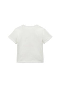 T-shirt blanc à manches courtes en coton. Il présente un col rond et une texture lisse et unie sans motifs ni accents visibles.