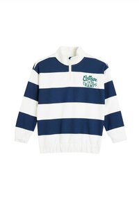 Vit och marinrandig sweatshirt med halvdrafig krage. Utrustad med broderi av "College 1938 CHAMPS" i grönt och elastiska manschetter.