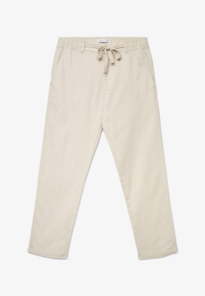 Beige Freizeithose mit elastischem Bund, Kordelzug, seitlichen Taschen und geradem Bein, flach auf weißem Hintergrund ausgelegt.