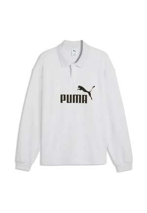 Biała koszulka polo z długim rękawem, czarne logo Puma i tekst wyśrodkowany na piersi, z kołnierzykiem i mankietami.