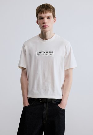 20S NY GRAPHIC - T-Shirt print - white greige