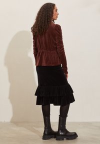 Odd Molly MARION - Pikkade varrukatega topp - truffle brown