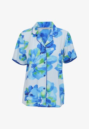 Camisa de manga corta con botones, con estampado grande de flores en azul y verde y ribete azul oscuro en el cuello y las mangas.