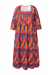 Värikkään puuvillamekon, jossa on neliömäinen pääntie, kolmanneksen mittaiset hihat ja liehuva hame punaisella, keltaisella ja sinisellä lehtikuviolla.