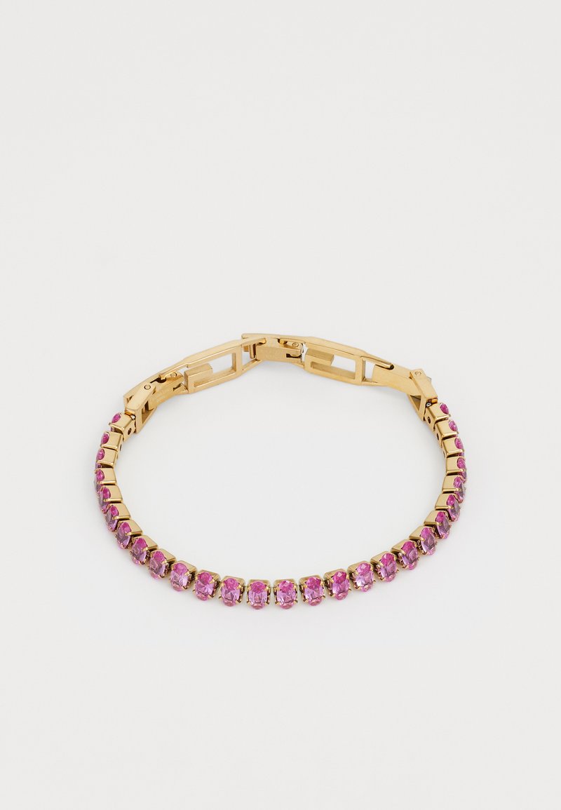 Bracelet doré avec des pierres ovales roses disposées en une seule rangée, doté d'un fermoir sécurisé et d'un design flexible.