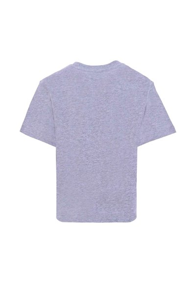 T-shirt gris à manches courtes avec un col rond, fabriqué dans un tissu doux et texturé, offrant une coupe décontractée. Aucun motif ou accent visible.