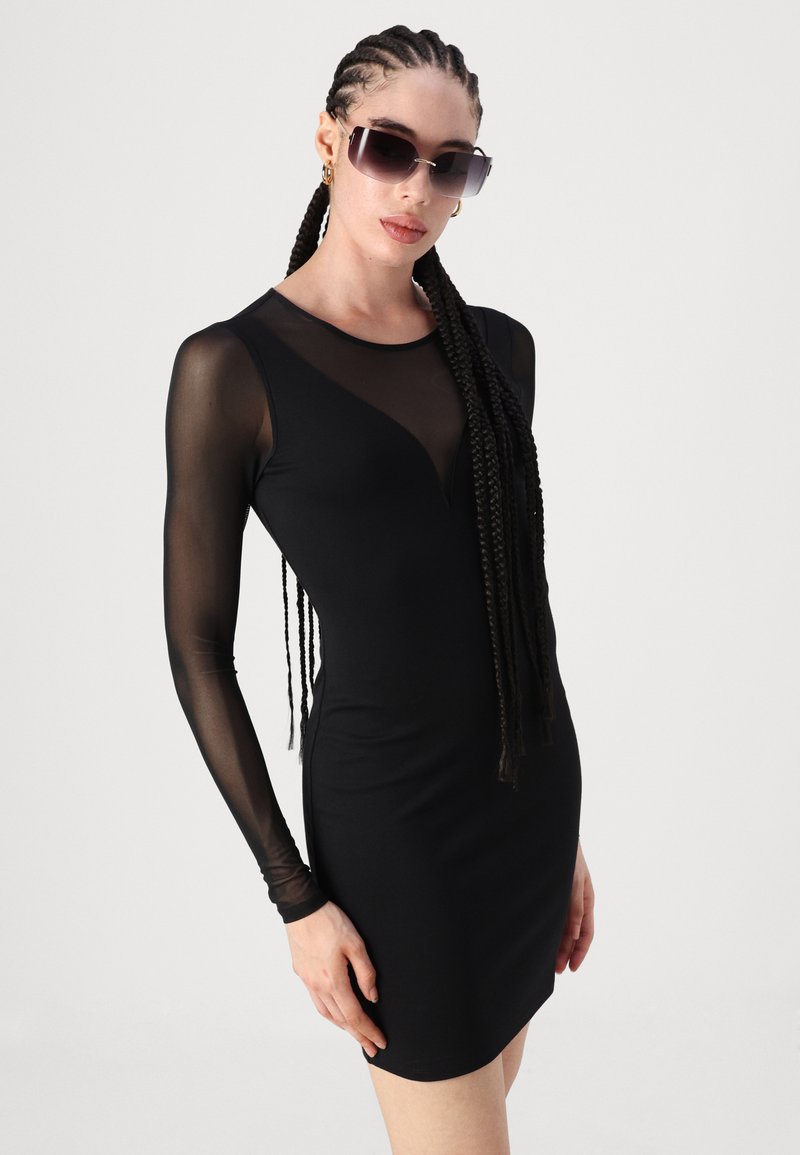 Vestito lungo a maniche lunghe con collo alto a fiori multicolore