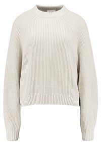 Cremfarbener grober Strickpullover mit langen Raglanärmeln sowie gerippten Bündchen, Saum und Kragen.