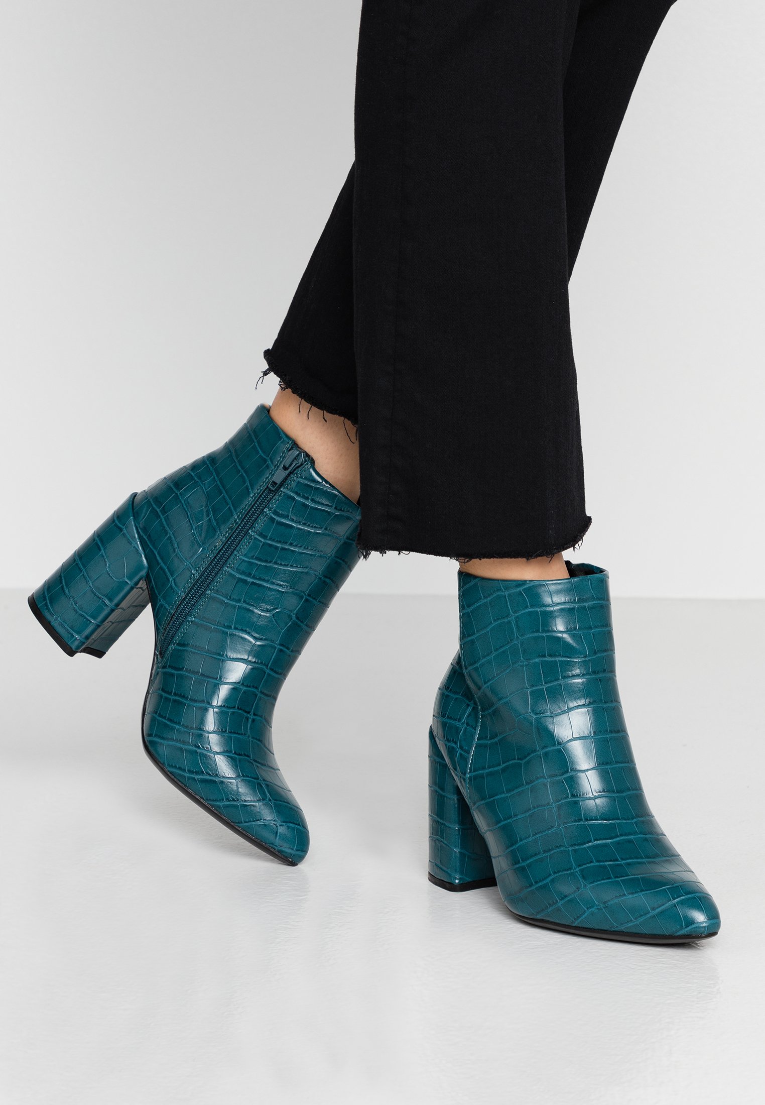 ankle boots at dorothy perkins