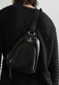 Vivienne Westwood SLING BAG UNISEX - Marsupio - black
