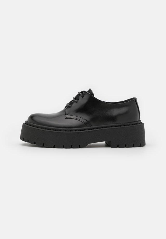 FREEING CHUNKY SOLED LACE UP - Nauhakengät - black
