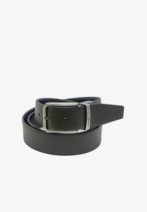 Cintura in pelle nera con fibbia in metallo argento. Presenta una texture liscia e molteplici fori di regolazione per una vestibilità sicura.