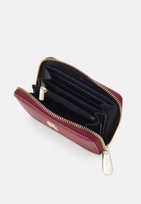 Tommy Hilfiger POPPY PLUS MED - Geldbörse - rouge