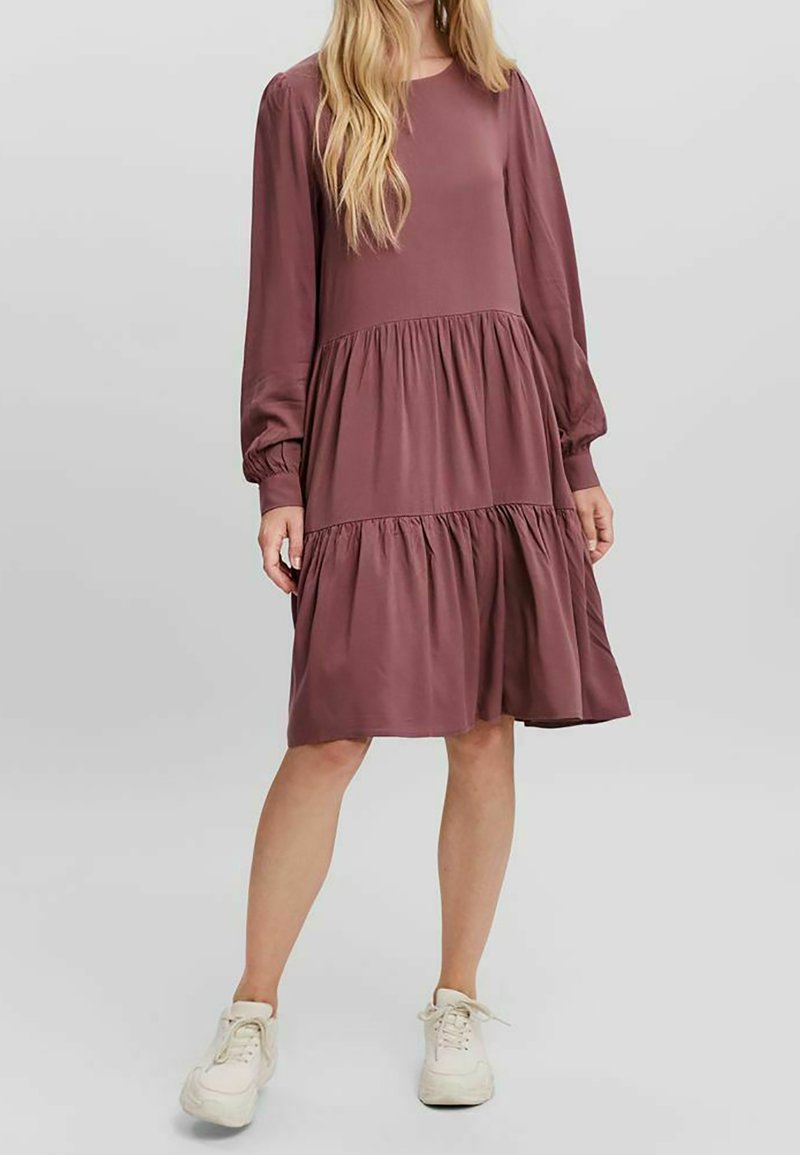 Vero Moda Jumper dress pink (Pre-owned) Zalando