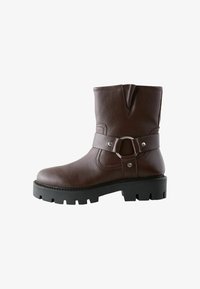 Valitud, mottled red