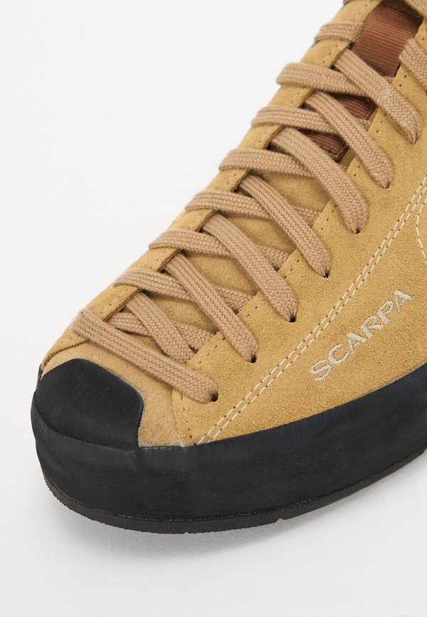 MOJITO WRAP UNISEX - Hiking shoes - caramel3