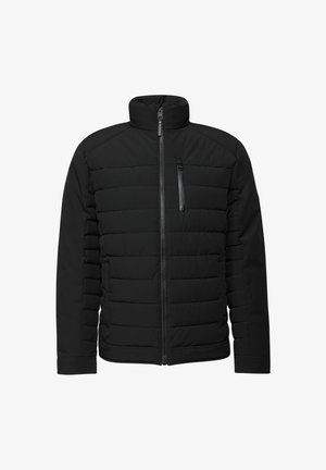 Doudoune noire avec col haut, fermeture éclair à l'avant et motif matelassé horizontal. Comprend une poche poitrine zippée et une texture de tissu solide.