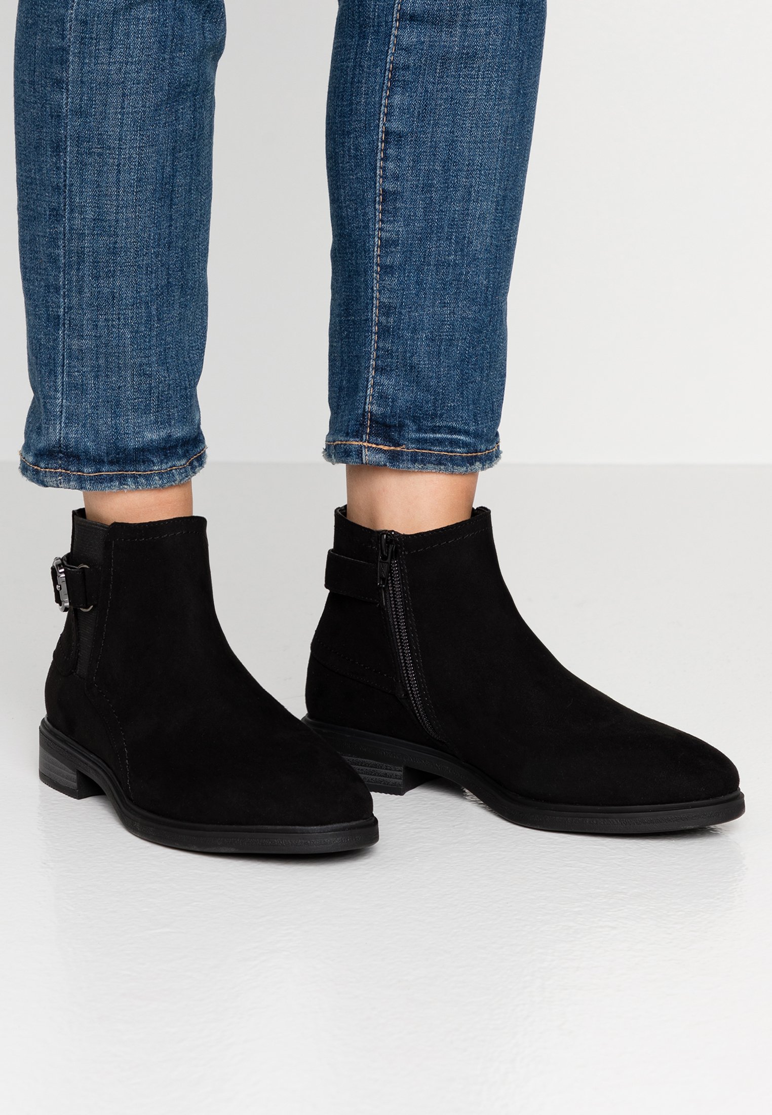 evans wide fit ankle boots
