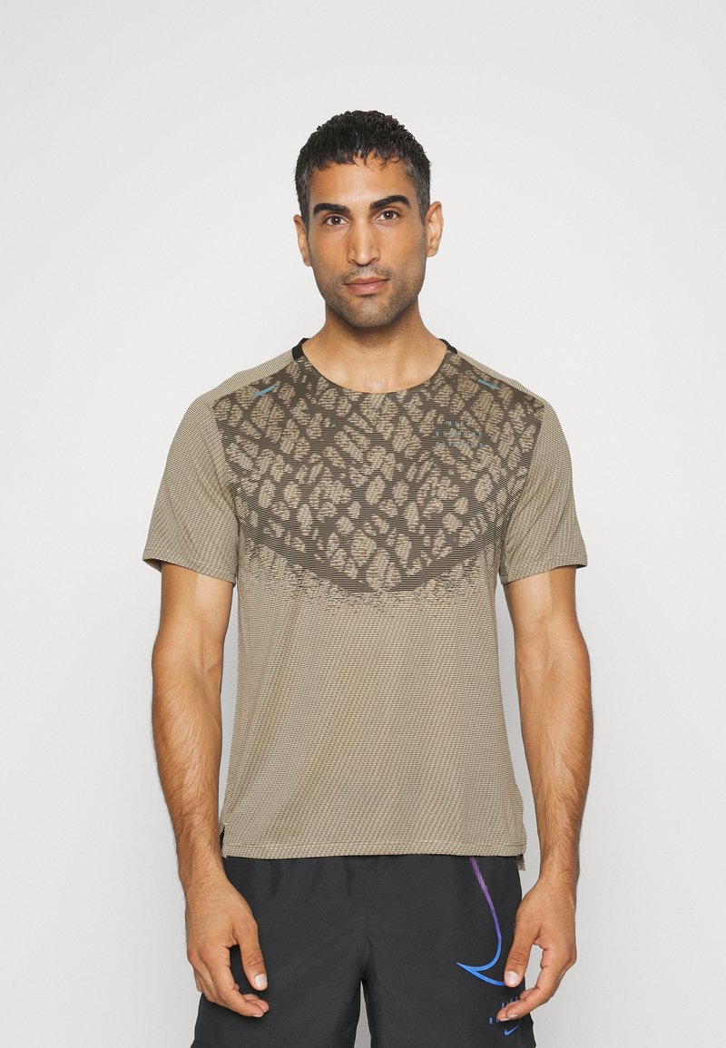 nike techknit t shirt