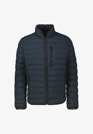 Wzmocniona granatowa kurtka z zamkiem z przodu, wysokim kołnierzem i pikowanym wzorem. Posiada dwie kieszenie na piersi zapinane na zamek oraz kontrastowe wykończenie.