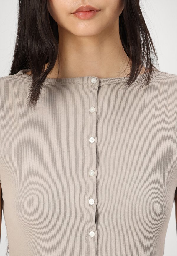 Slash Button-Through Top - Top - chateau gray3