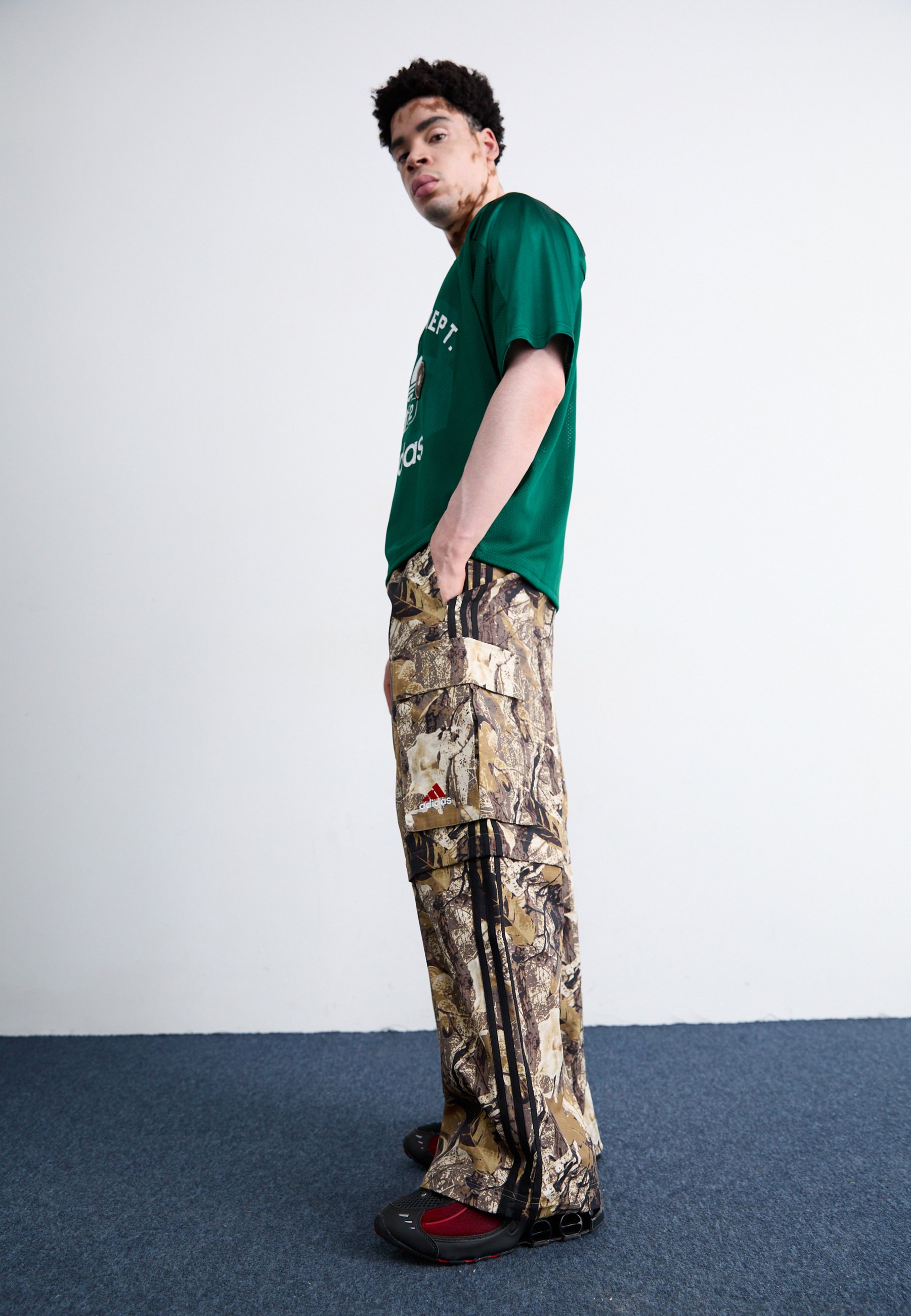 新品 adidas アディダス オリジナルス Camo Cargo Pant セール】アディダス オリジナルス リーフ カモフラージュプリント