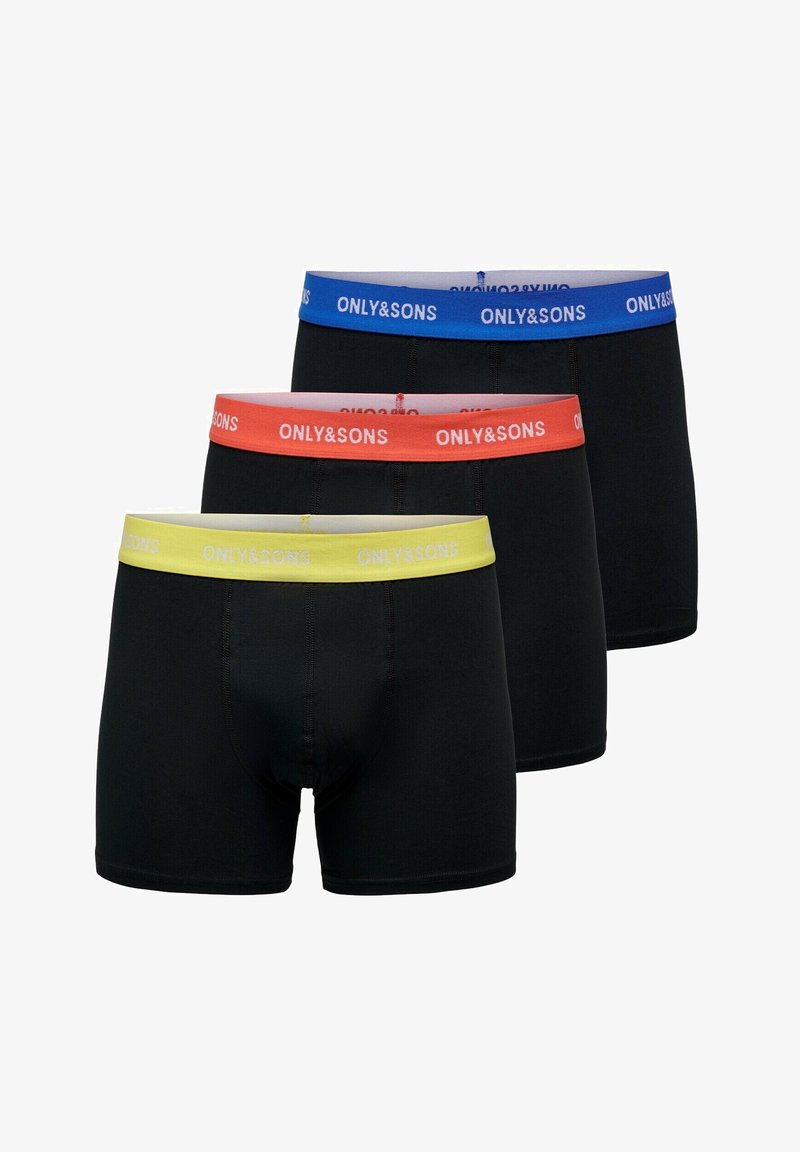 Tried páry čiernych boxeriek s farebnými elastickými pásikmi: modrá, červená a žltá. Každý pásik obsahuje značku "ONLY&SONS" v bielom písme.