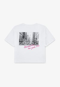 Abercrombie & Fitch NYC STREETS BOXY TEE - T-shirt med print - bright white