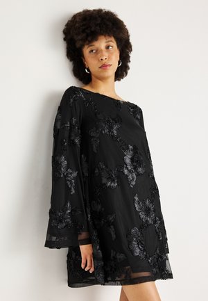WIDE FLOWY MINI DRESS - Koktajl obleka/za zabavo - black