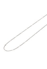 Sølv kædedyse med en snoet design og ovale spacer. Overfladen har en glat, reflekterende finish, der fremhæver en minimalistisk stil.