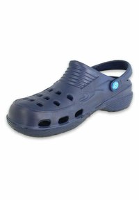 Navyblaue synthetische Clogs mit Belüftungsöffnungen, strukturierten Oberflächen und einem Riemen an der Rückseite für einen sicheren Sitz. Leicht und leicht zu reinigen.