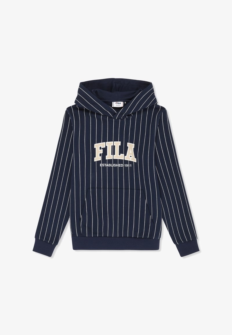 Sweat à capuche bleu marine avec des rayures verticales blanches, une poche avant, et le logo « FILA Established 1911 » en beige et blanc sur la poitrine.